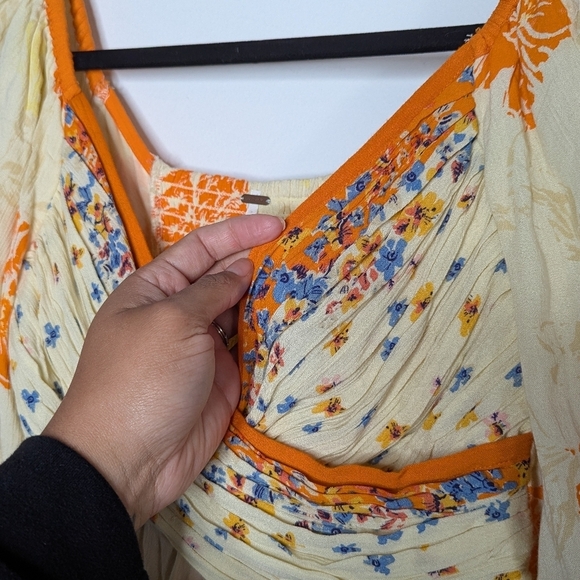 Free People‎ Mirabella Floral Wrap Front Blouse Cream Yellow Orange Blue XS - Picture 6 of 7